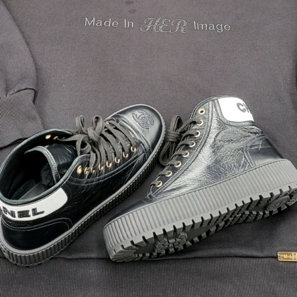 CHANEL TimeLace 38 Black Leather 30MM TIMELACE LACE UP